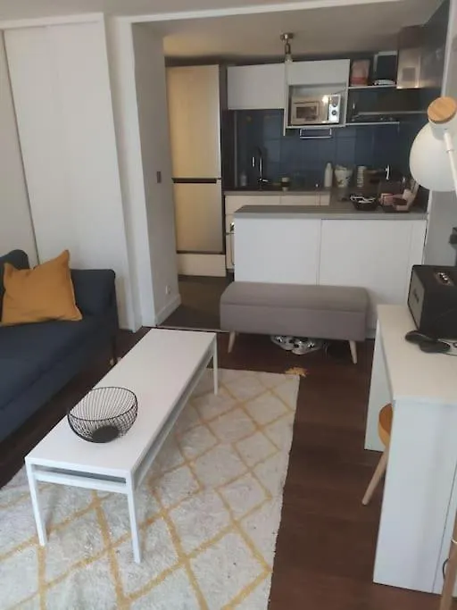 Charming Apartment 40 M2, 10Th Παρίσι 0*,  Γαλλία