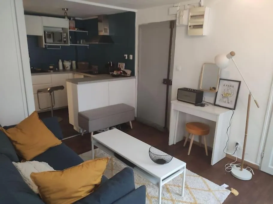 Charming Apartment 40 M2, 10Th Παρίσι 0*,