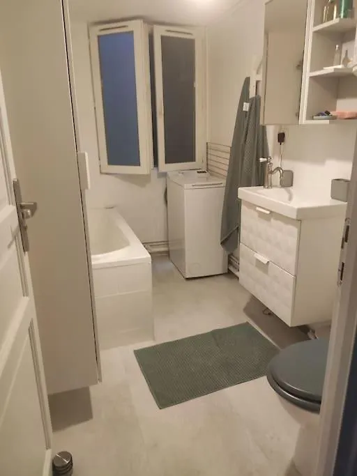 Charming Apartment 40 M2, 10Th Paris France