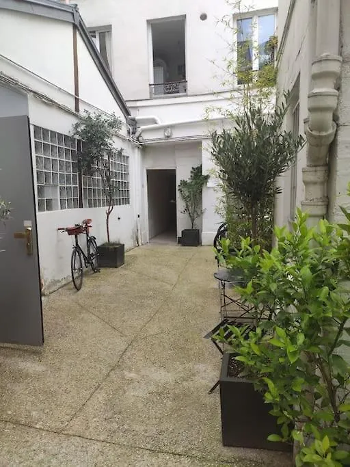 Charming Apartment 40 M2, 10Th Paris